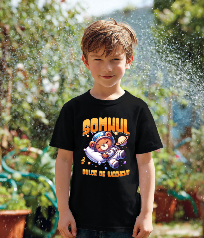 Tricou Femei, Barbati, Copii, Fata, Baiat, Unisex Personalizat Urs de Plus Maro – Somnul Dulce de Weekend în Spațiu Printre Stele | Cadou Personalizat pentru Copii [3]