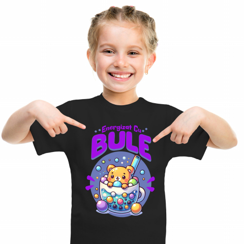 Tricou Femei, Barbati, Copii, Fata, Baiat, Unisex Personalizat „Ursuleț Maro de Pluș cu Pahar de Ceai și Bule – Cadou Personalizat Energizat cu Bule” [1]