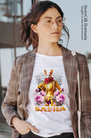 Tricou Femei cu Animal La Moda in Costum Galben, Inconjurat de Flori, Peronalizata cu Numele si Poza Animalului Tau cu imprimeu pe Fata, 100% Bumbac, Alb, M [1]