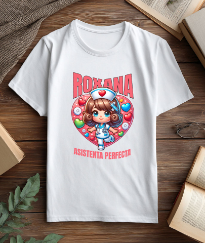 Tricou Femei, Barbati, Copii, Fata, Baiat, Unisex Personalizat Asistentă Medicală în Costum Alb – Design Personalizat Medicină [2]