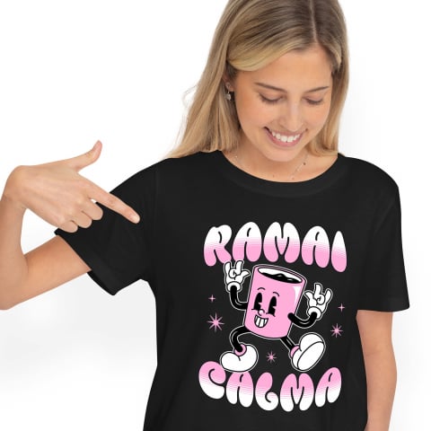 bauturi - Tricou Femei, Barbati, Copii, Fata, Baiat, Unisex Personalizat „Cană Haioasă Personalizată 'Rămâi Calm' – Cadou Amuzant pentru Familie, Copii și Prieteni”