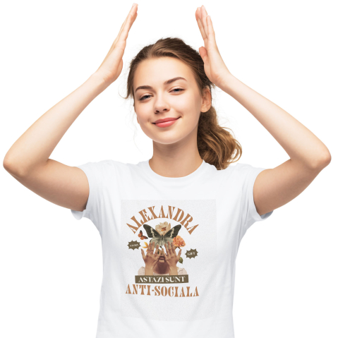 Flori - Tricou Femei, Barbati, Copii, Fata, Baiat, Unisex Personalizat Chip Feminin cu Flori și Fluture | Cadou Personalizat Anti-sociala | Alexandra