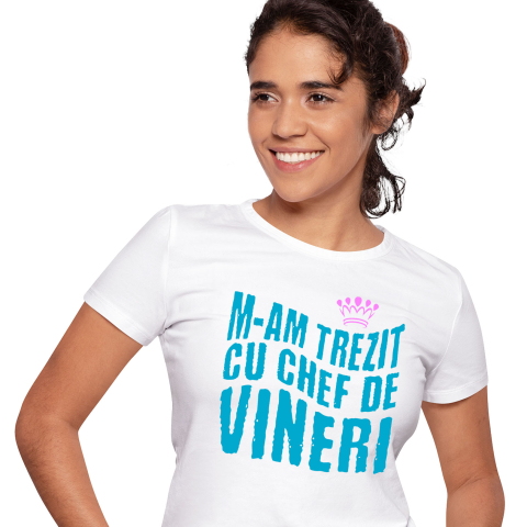 Amuzante - Tricou Femei, Barbati, Copii, Fata, Baiat, Unisex Personalizat Coroana Regală Roz cu Mesaj Amuzant „M-am Trezit Cu Chef de Vineri” - Cadou Personalizat pentru Prințese