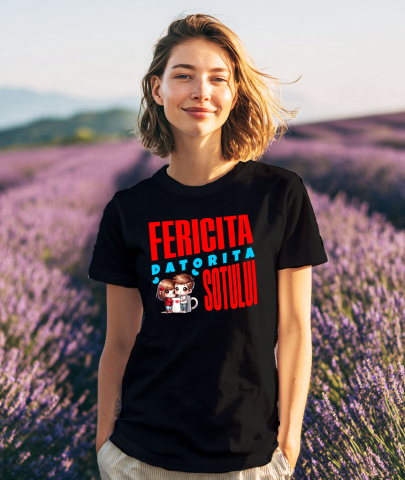 Tricou Femei, Barbati, Copii, Fata, Baiat, Unisex Personalizat Cana Personalizată „Fericită Datorită Soțului” | Cadou Dragoste pentru Cupluri Fericite [1]