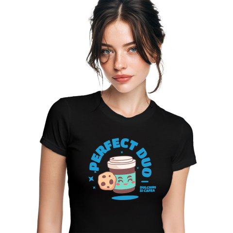 Tricou Femei, Barbati, Copii, Fata, Baiat, Unisex Personalizat „Cuplu Perfect Pahar de Cafea cu Prăjitură 'Perfect Duo' – Cadou Personalizat pentru Familie și Cupluri”