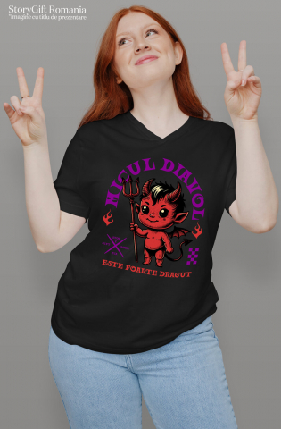 Tricou Femei, Barbati, Copii, Fata, Baiat, Unisex Personalizat Diavol Cu Furca și Mesaj „Micul Diavol Este Foarte Drăguț” pentru Halloween | Cadou Personalizat pentru Copii [1]