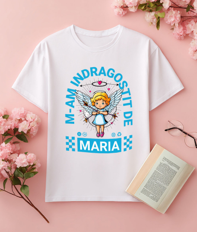 Tricou Femei, Barbati, Copii, Fata, Baiat, Unisex Personalizat Statuie Fata Copil Cu Aripi Înger – Cadou Personalizat Valentine's Day „M-am Îndrăgostit De Maria” [2]