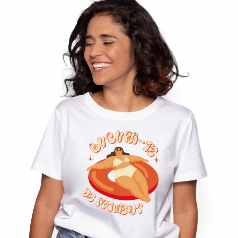 PLAJA - Tricou Femei, Barbati, Copii, Fata, Baiat, Unisex Personalizat Femeie Cu Ochelari De Soare Pe Colac – Cadouri Personalizate Pentru Femei, Familie și Prieteni