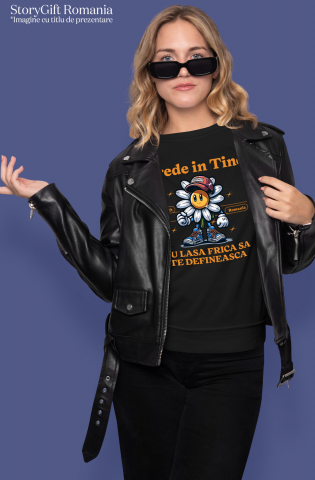 Tricou Femei, Barbati, Copii, Fata, Baiat, Unisex Personalizat Floare Veselă cu Sapcă și Text „Crede în Tine” | Cadouri Personalizate pentru Femei, Copii și Familie [1]