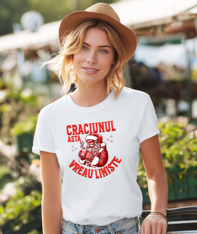 Tricou Femei, Barbati, Copii, Fata, Baiat, Unisex Personalizat Moș Crăciun cu Cană Fierbinte – Crăciunul Asta Vreau Liniște și Cadouri Personalizate [1]