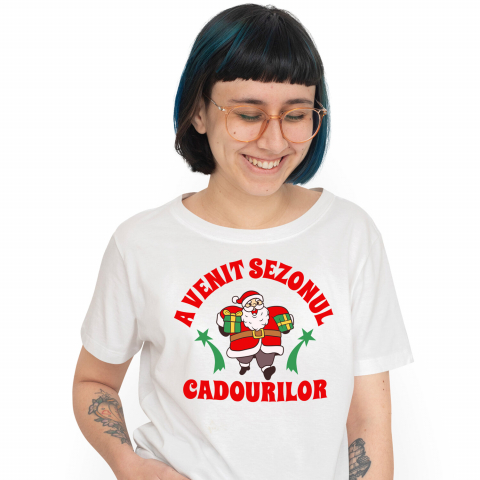 CRACIUN - Tricou Femei, Barbati, Copii, Fata, Baiat, Unisex Personalizat Moș Crăciun Gras cu Cadouri Colorate - Sezonul Cadourilor și Cadouri Personalizate