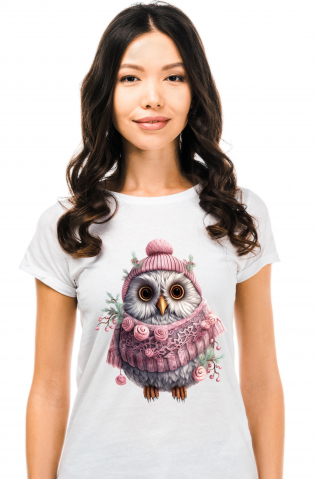 Femei - Marimea M - Tricou Femei cu o bufnita cu haine groase, caciula, ilustratie, frig, haine calduroase, iarna, ger, ochi patrunzatori,  cu imprimeu pe Fata, 100% Bumbac, Alb, M