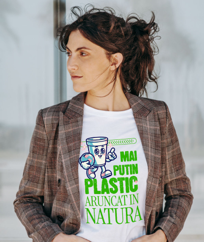 Tricou Femei, Barbati, Copii, Fata, Baiat, Unisex Personalizat "Pahar Ecologic cu Planeta Pământ – Mai Puțin Plastic Aruncat în Natură" [1]