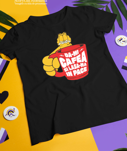 Tricou Femei, Barbati, Copii, Fata, Baiat, Unisex Personalizat „Cana Garfield Imensă cu Cafea - Mesaj Haios „Dă-mi Cafea și Lasa-mă în Pace” – Cadou Perfect pentru Iubitorii de Pisici și Cafea” [2]