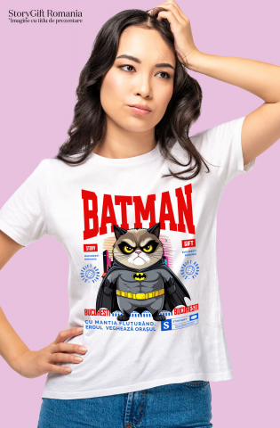 Tricou Femei, Barbati, Copii, Fata, Baiat, Unisex Personalizat Pisica Morocănoasă în Costum de Batman – Un Supererou Amuzant pentru Iubitorii de Animale [1]