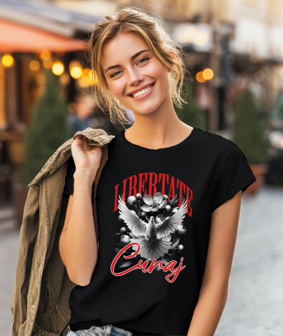 Tricou Femei, Barbati, Copii, Fata, Baiat, Unisex Personalizat Porumbel Alb cu Aripi Imense - Simbol al Purității și Libertății pentru Cadouri Personalizate [1]