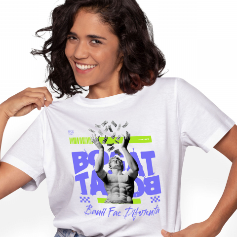 Tricou Femei, Barbati, Copii, Fata, Baiat, Unisex Personalizat Statuie Aruncând Bancnote Bani – Mesajul „Banii Fac Diferența” pentru Familie și Prieteni