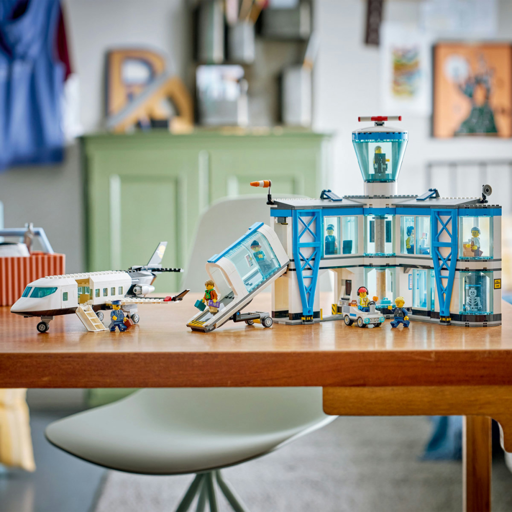 lego-city-aeroport-avion-60502-ani-8-piese-887 [8]