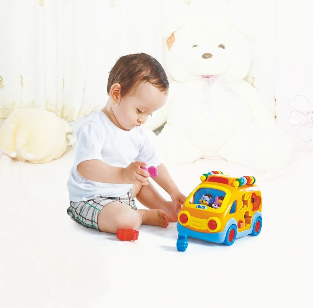 CAMIONETA CU FORME SUNETE SI LUMINI [3]