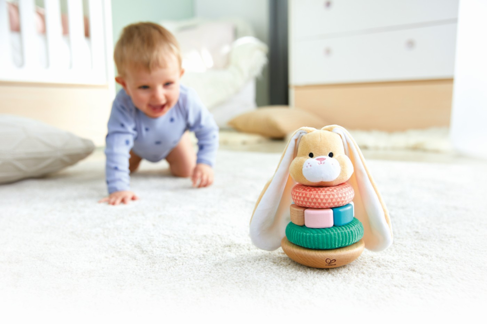 hape-turn-de-stivuire-iepuras-stoys-senzorial.jpg [7]