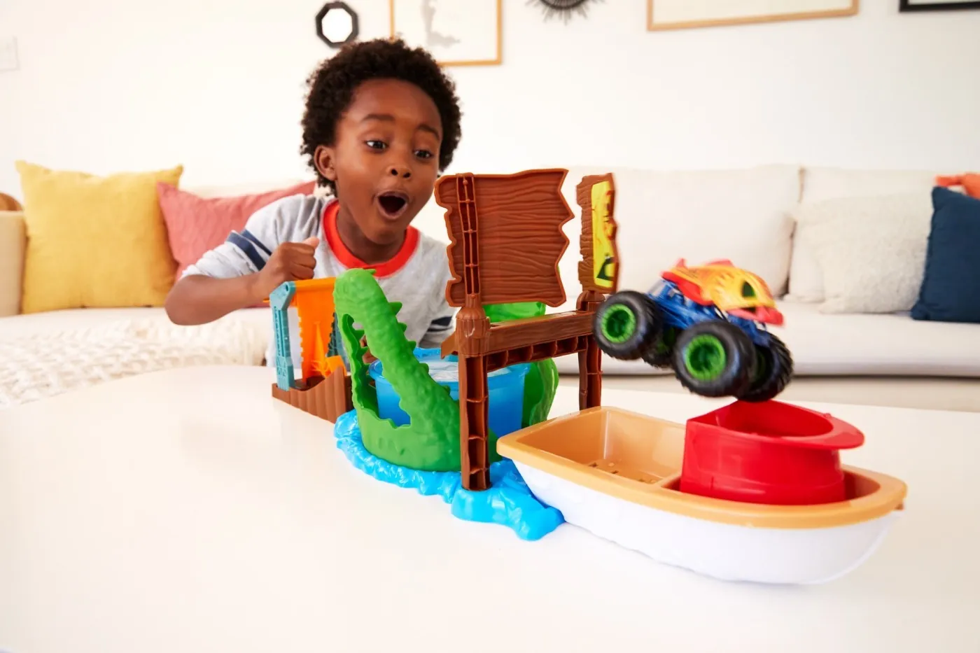 HOT WHEELS MONSTER TRUCK COLOR SHIFTERS ATACUL CROCODILULUI [4]