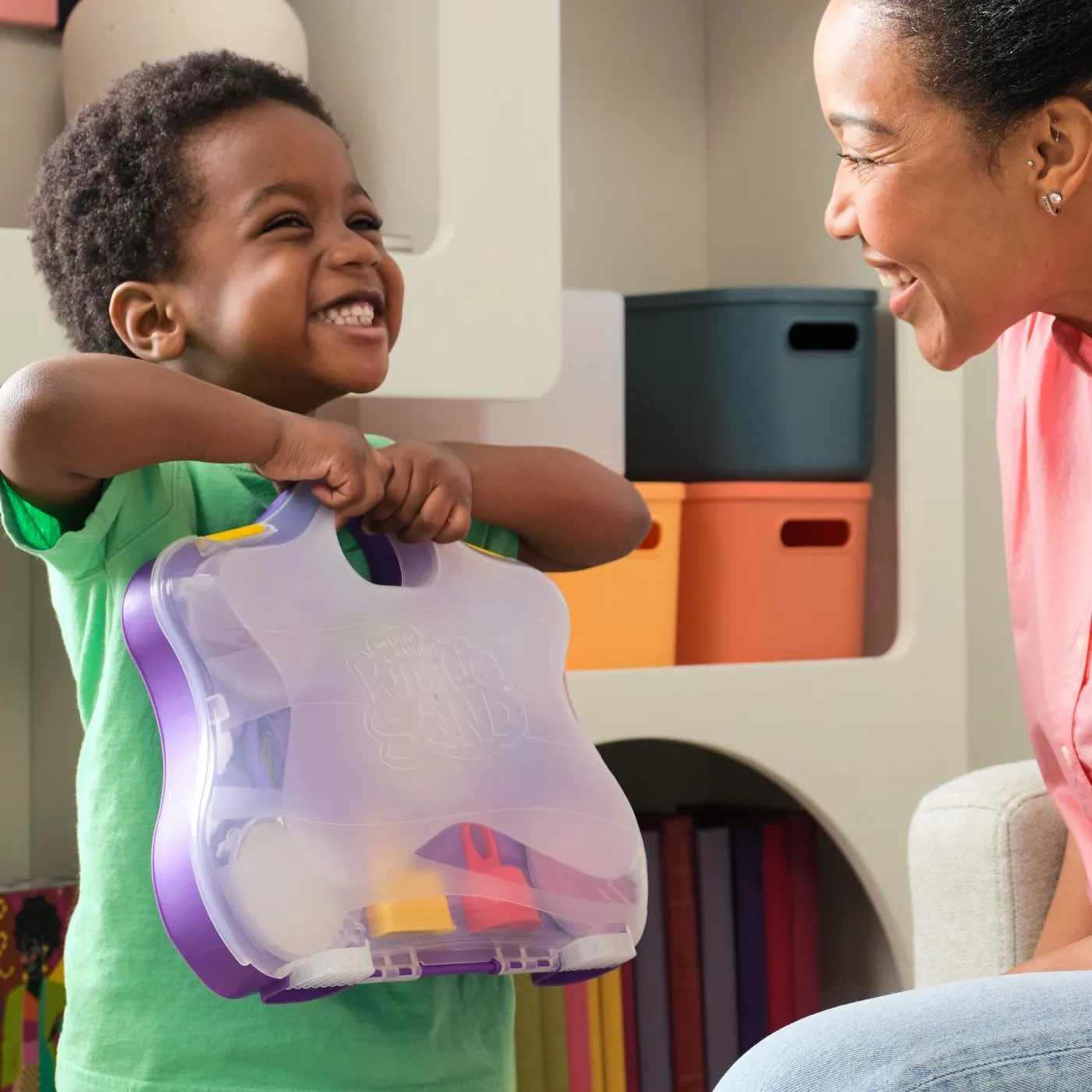 KINETIC SAND SET GEANTA PENTRU PLAJA VARIETY CASE [9]