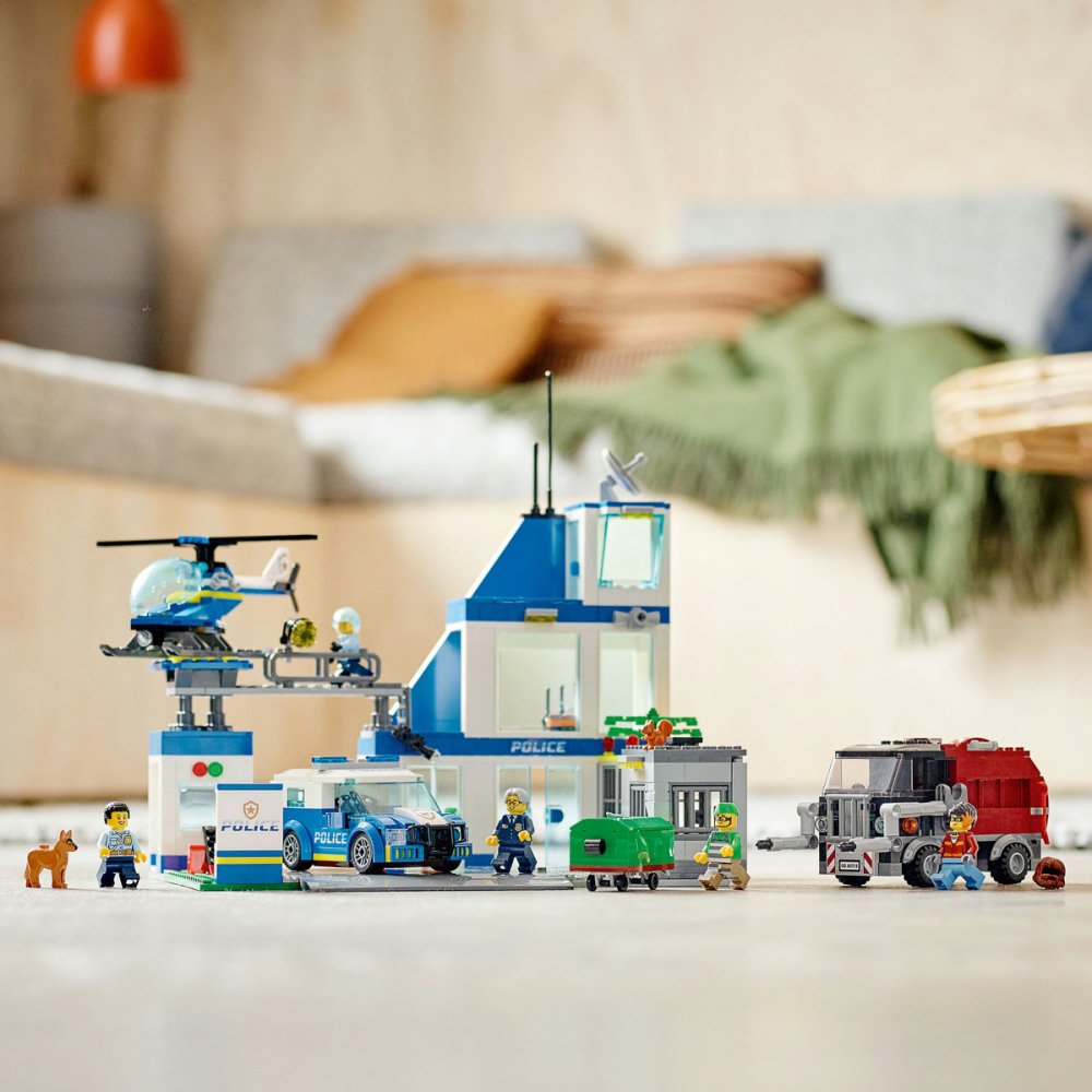 lego-city-sectia-politie-60316-ani-6-piese-668 [7]