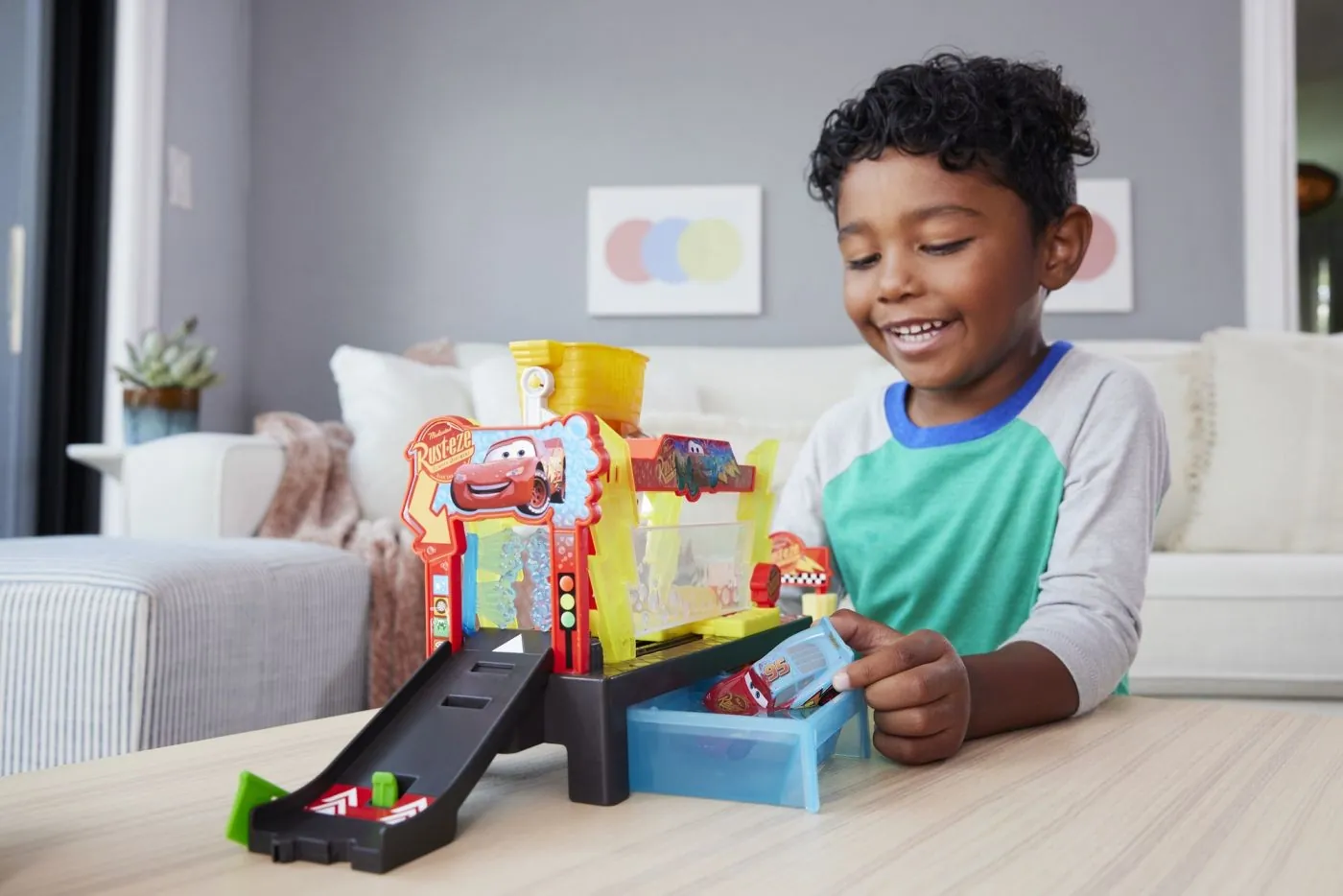 cars-spalatorie-auto-color-change-fulger-mcqueen-stoys.webp [5]