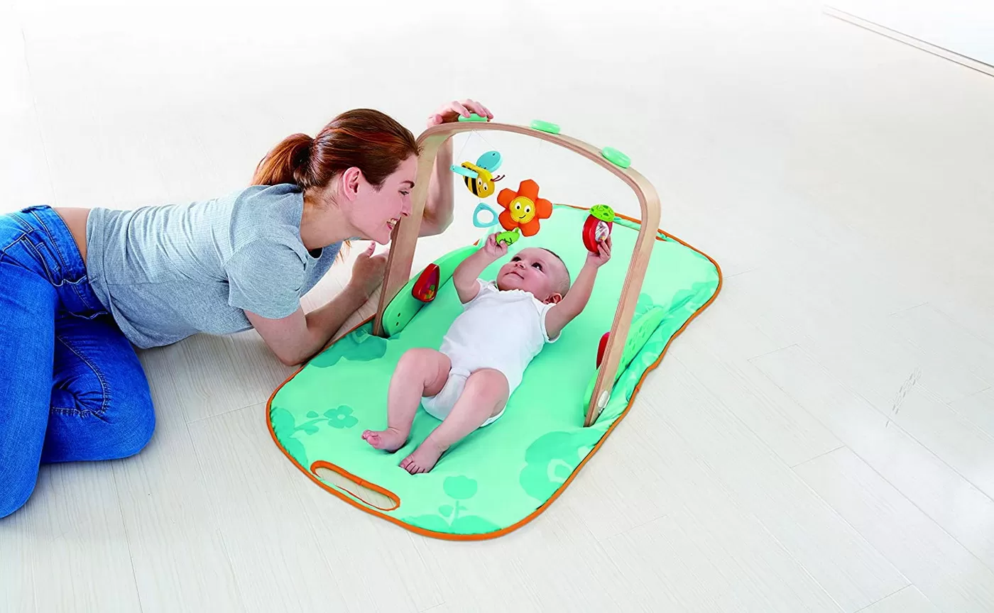 hape-centru-de-joaca-bebelusi-stoys-saltea.jpg [1]