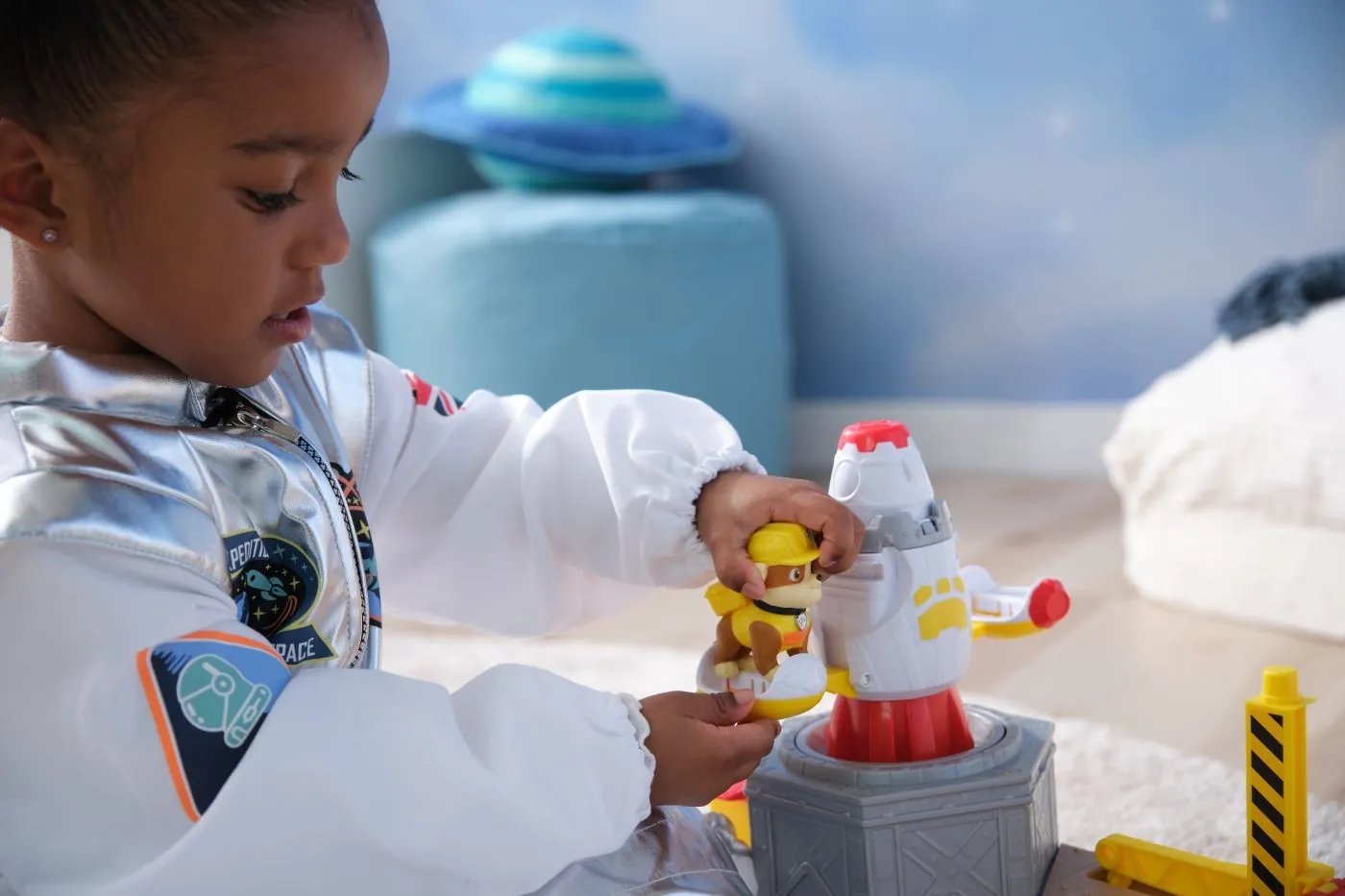 rubble-crew-lanseaza-roteste-nava-spatiala-stoys-jucarii-educative.webp [6]