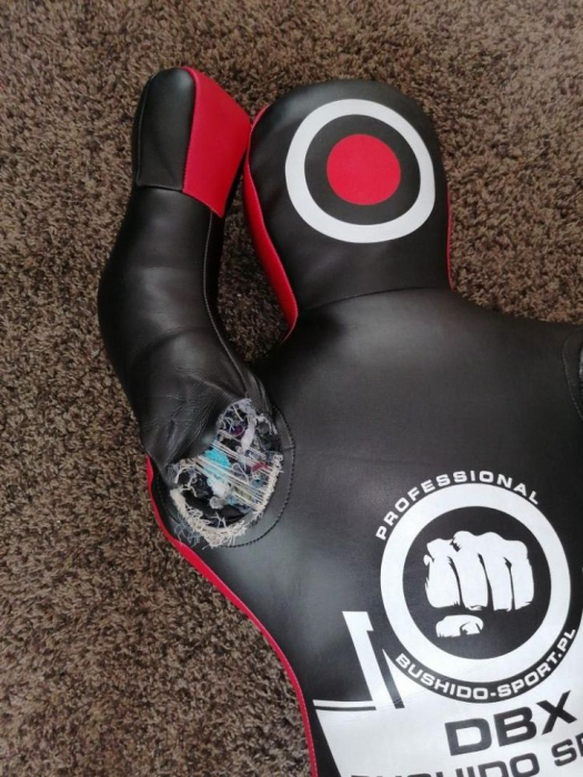 MANECHIN PT JUDO SI MMA  CU DEFECT MANA DESCUSUTA [6]