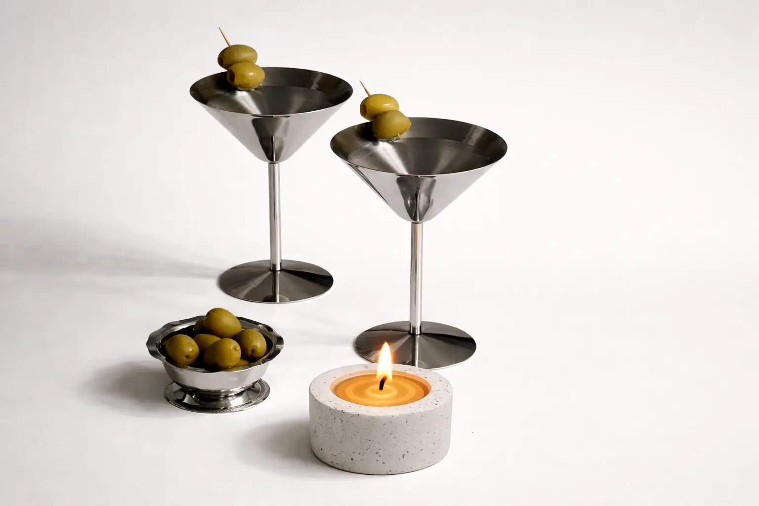 Lumanari pastila din ceara naturala de albine, 15 buc, cu suport din Jesmonite, 1 locas [4]