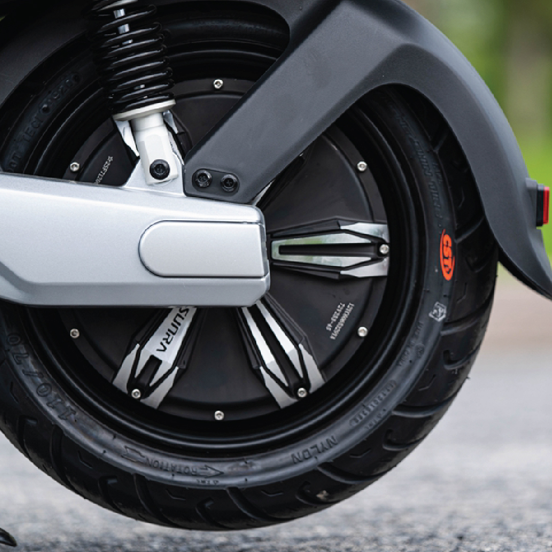Scuter electric ROBO-S motor 3000W, 45KM/H [8]