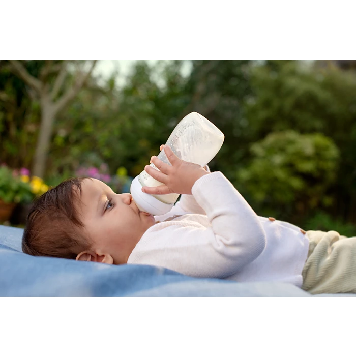 Biberon Mare pentru Bebelusi Philips Avent Natural Response , 260 ML, Tetina Reactiva care functioneaza ca Sanul Mamei, Debit 3, Tetina fara scurgeri, +1 luni, Fara BPA, Usor de Curatat [12]