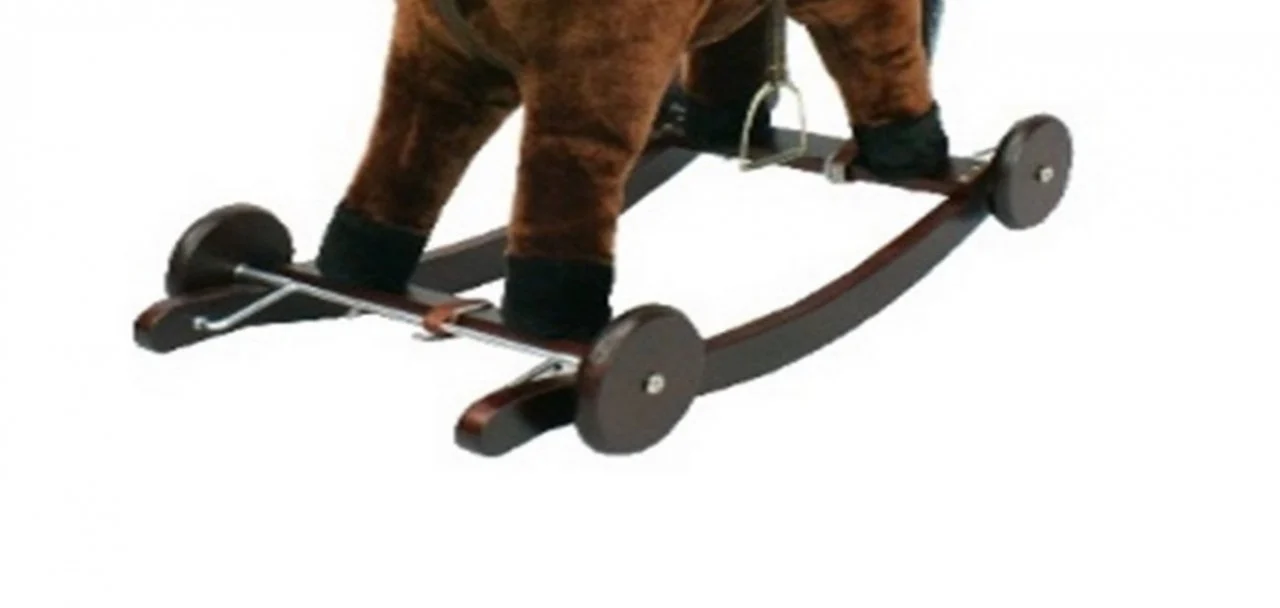 Calut Balansoar Multifunctional 2in1 din Plus Catifelat cu Melodii - Rocking Horse DeLuxe, 4 Roti si Functie de Leagan Balansoar, Dimensiuni 74x37x70 cm, Max 50 kg, Maro  Inchis [6]