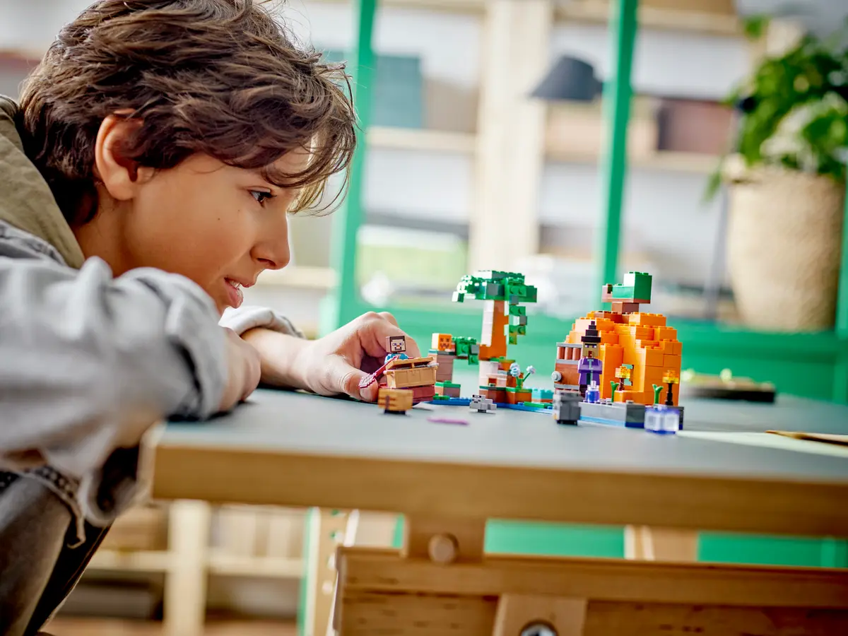 Joc de Constructie Lego Minecraft® - Aventuri la Ferma de dovleci   21248 [3]