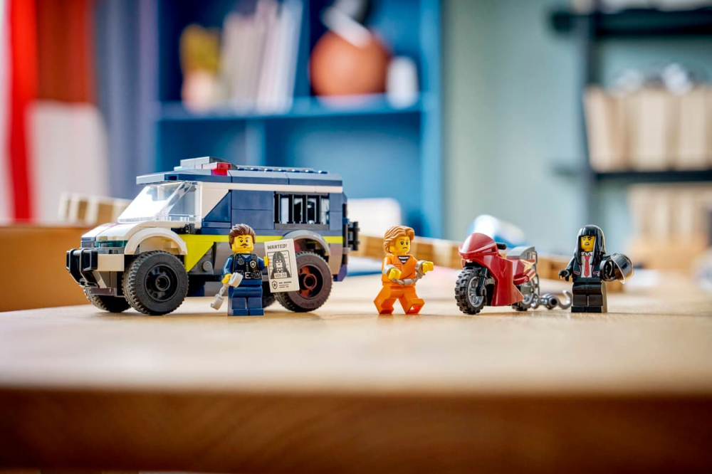 Joc de Constructii  pentru Copii - LEGO City 60479 Police Prisoner Transport Van [6]