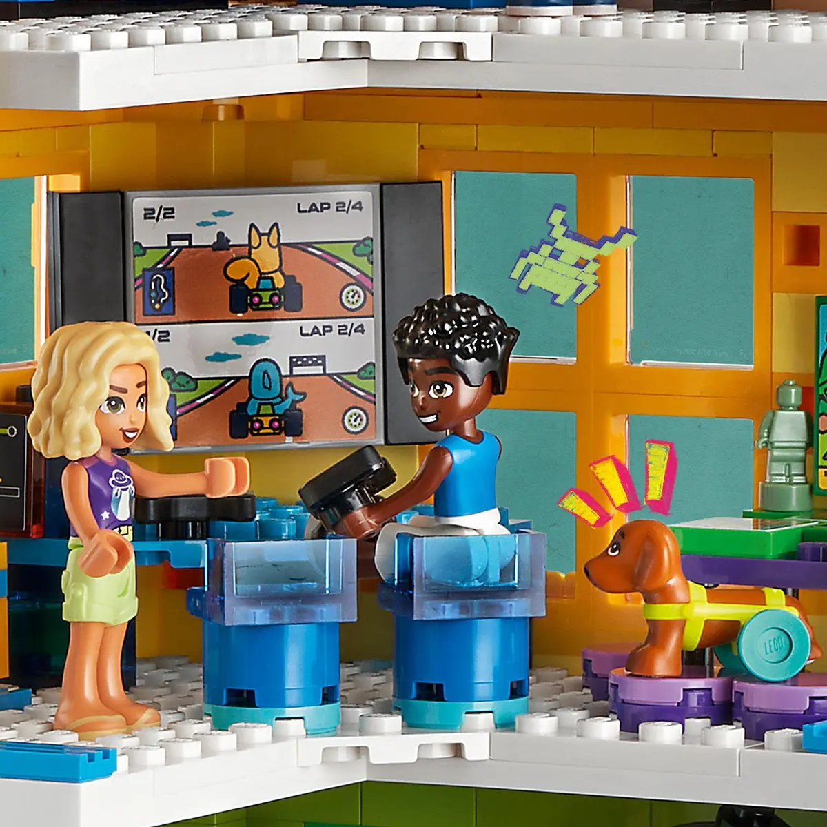 Joc de Constructii pentru Fetite  LEGO® Friends - Heartlake City Community Center [9]