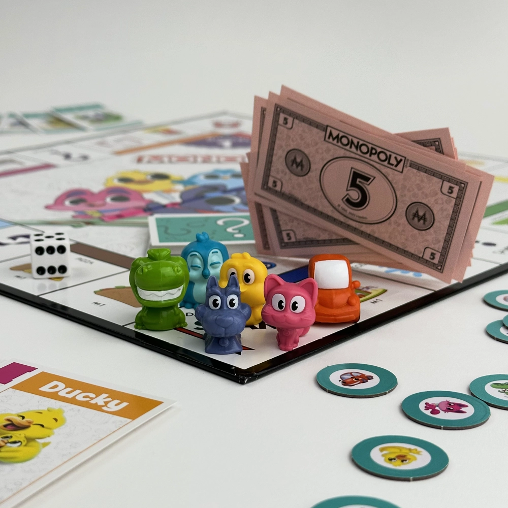 Joc de Societate Monopoly Junior 2in1,  Tabla de Joc cu 2 Fete - Discovery Hasbro in Limba Romana [6]