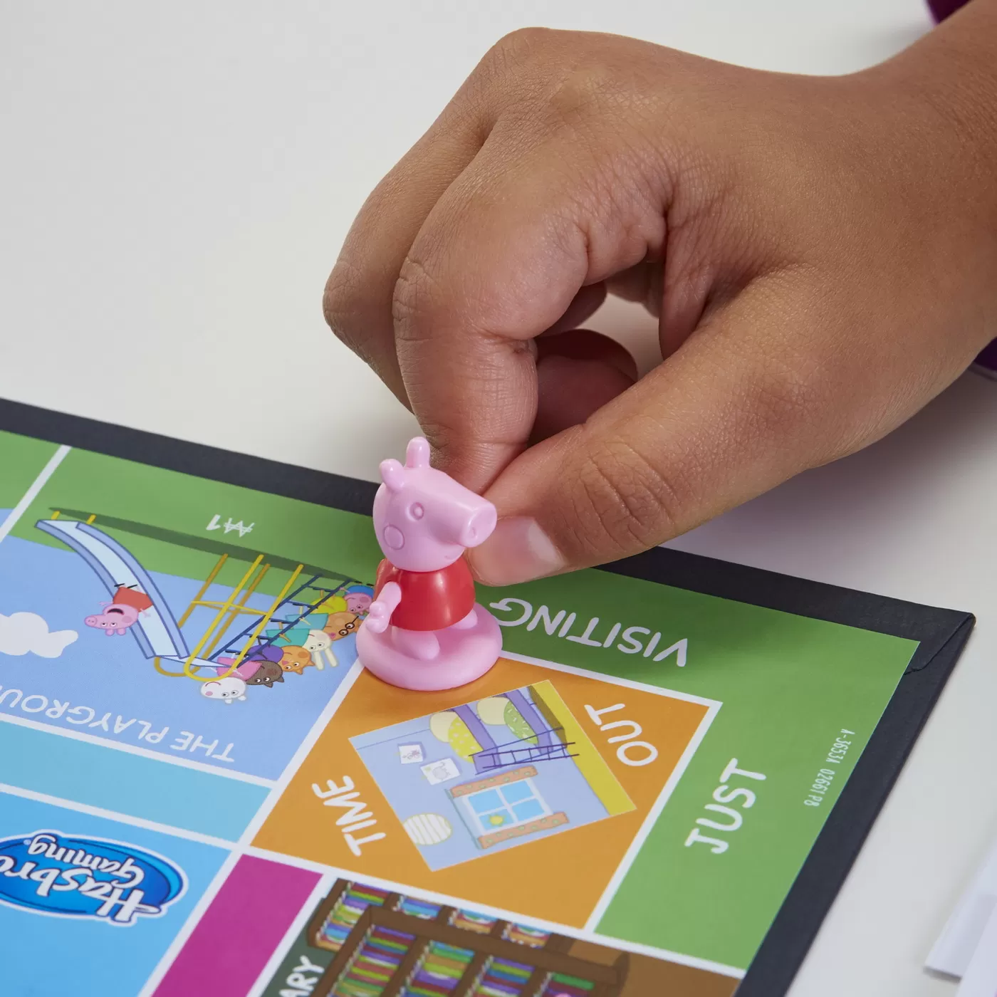 Joc Interactiv Hasbro Gaming Monopoly Junior Ediție - Peppa Pig, Original in Limba Romana [9]
