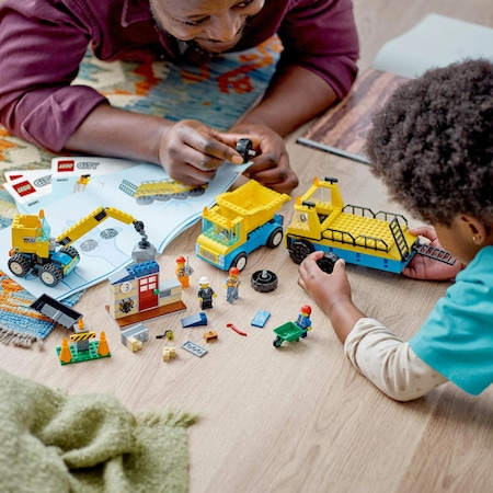 LEGO® City - Camioane de constructie si macara cu bila pentru demolari 60391, 235 piese [4]