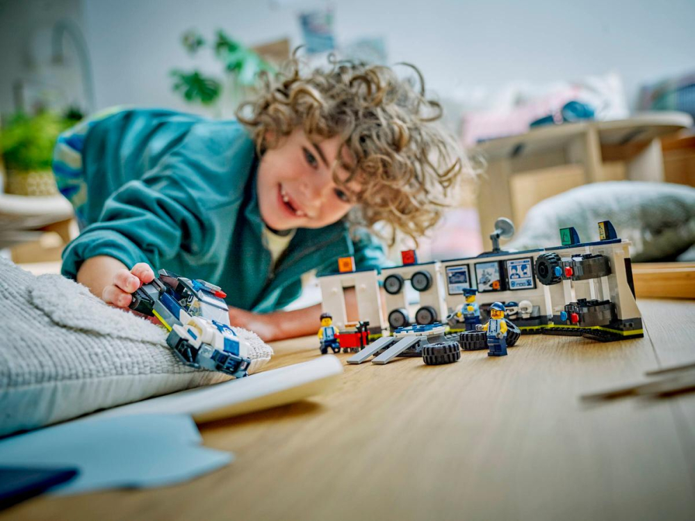 LEGO® City - Custom Police Car Garage - Garaj Personalizat pentru Mașini de Poliție - 489 Piese, 6 Ani + [8]