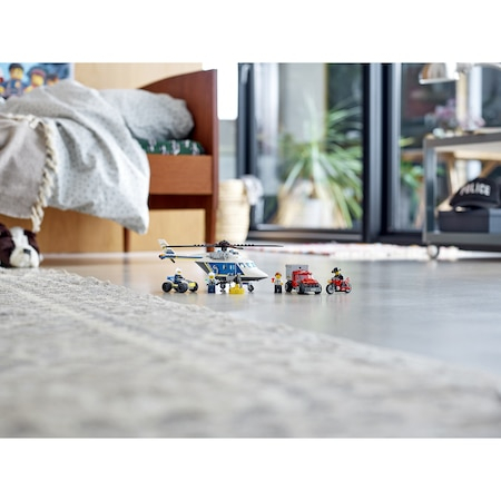 LEGO City Police - Urmarire cu elicopterul politiei 60243, 212 piese [10]