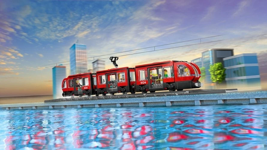 Mega Set de Constructii - LEGO® City Stație și Tramvai Rosu  în Centrul Orașului , 811 Piese , 7 ani + [4]