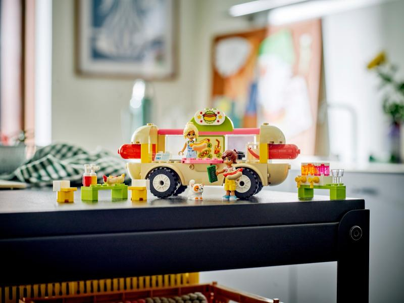 LEGO® Friends - Noua Generatie - Chariot, Camionul cu Hot Dog din Orasul Heartlake, 100 Piese [3]