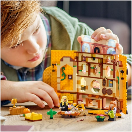 LEGO® Harry Potter™ - Bannerul Casei Hufflepuff™ 76412, 313 piese [4]