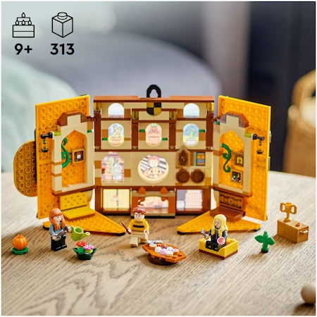 LEGO® Harry Potter™ - Bannerul Casei Hufflepuff™ 76412, 313 piese [11]
