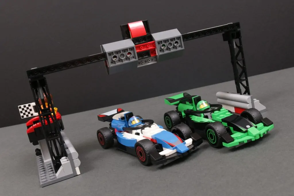 Set Constructii LEGO® City - Grila de Start F1® cu 2x Masini de Curse de Formula 1,  60474, 313 piese, 6 ani+ [6]