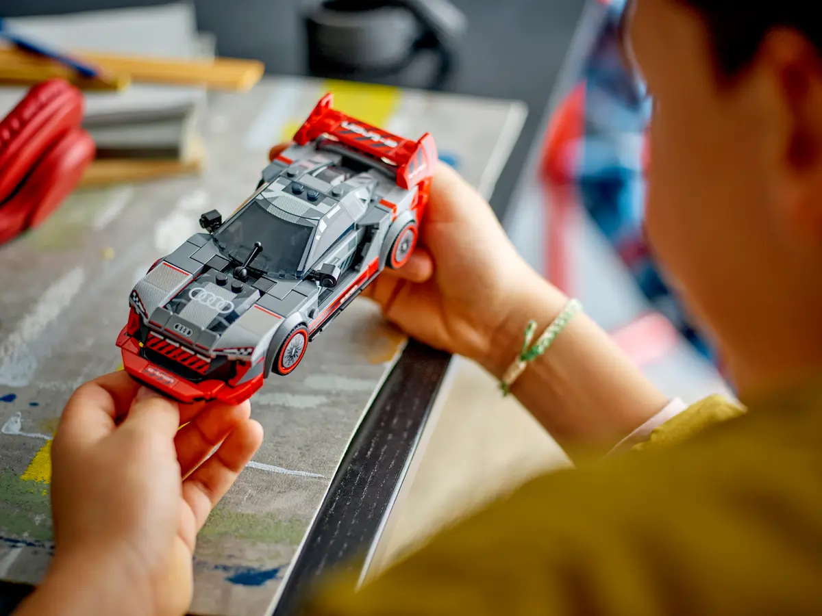 Joc de Constructii LEGO® Speed Champions  Mașină de Curse Audi S1 76921 E-Tron Quattro [5]