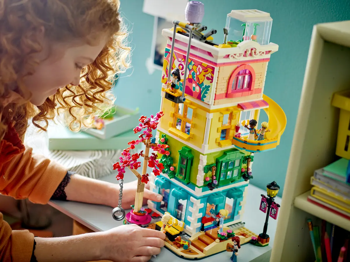 Joc de Constructii pentru Fetite  LEGO® Friends - Heartlake City Community Center [1]